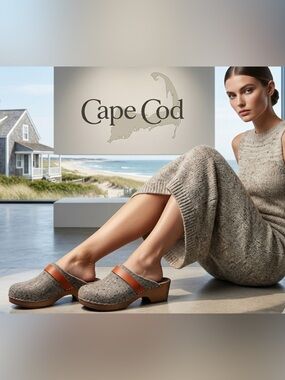 Authentic Cape Clogs designer slip on mules clogs sz 9